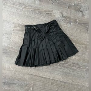 NWOT American Bazi Vegan Leather Pleated Skirt Black - XS